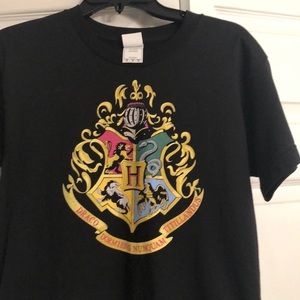 HARRY POTTER shirt never worn